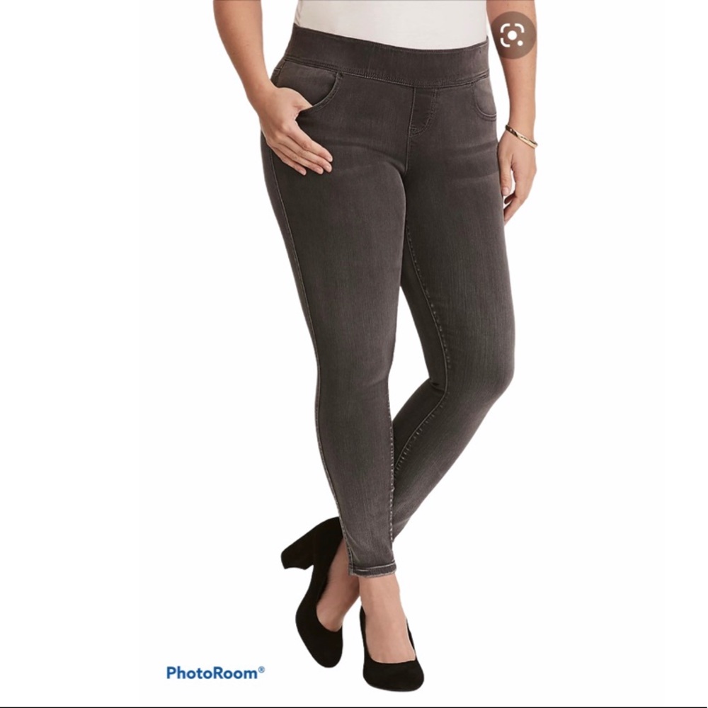 NWT Torrid Lean Jean Grey Wash Size OOT